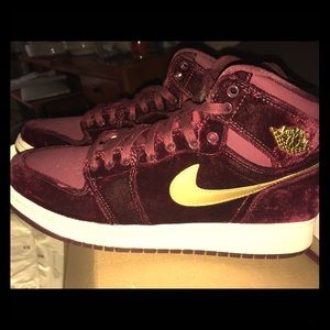 Air Jordan 1 Heiress GG 'Velvet' Youth Sneakers